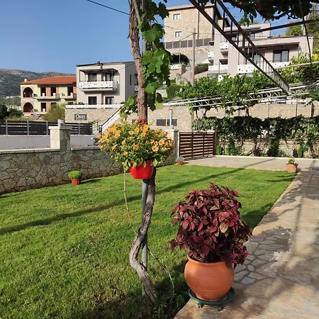 Syvota Apartments Family Room photo